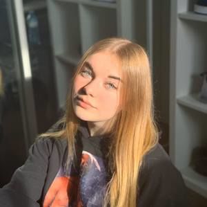 Meet your Posher, Leanna